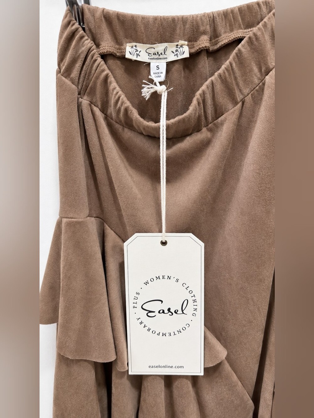 🤎 Easel Tiered Ruffle Suede-Look Midi Skirt – Size Small NWT - Picture 3 of 4